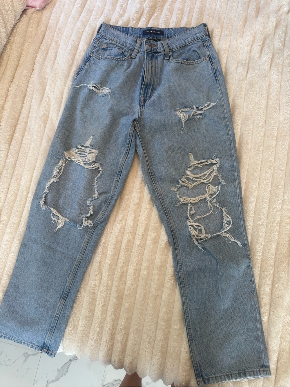 Distressed Light Wash Ripped Jeans